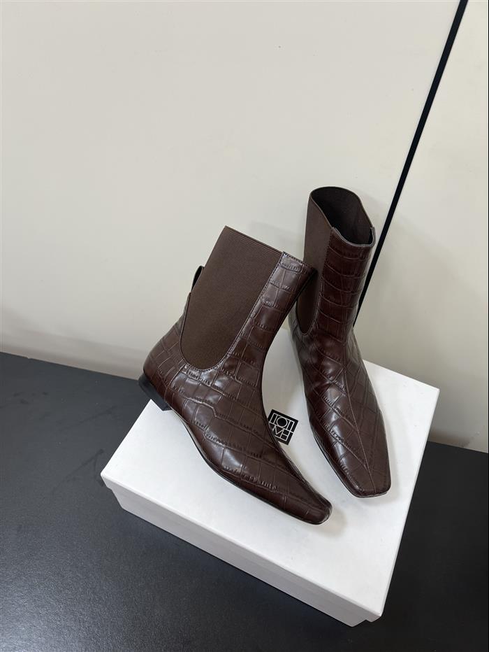 20251128174314580 370